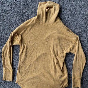 AE turtleneck sweater (women's)